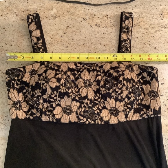 R & M Richards Two-Piece Maxi Dress and Shrug Size 10 Black and Gold - Picture 12 of 13